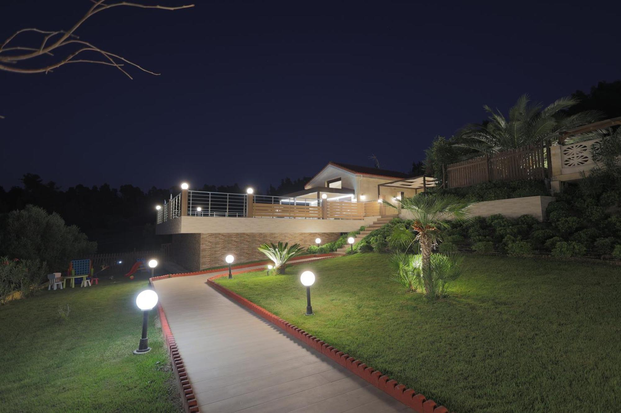 Aracelia Villas With Private Pool 시비리 객실 사진